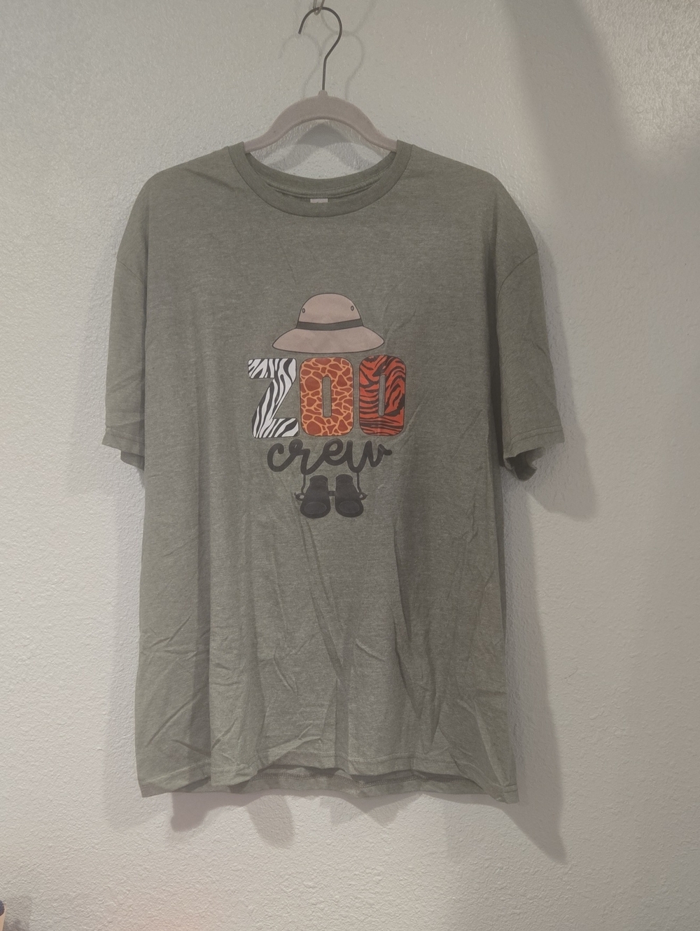 Gildan Olive Green 'Zoo Crew' Graphic Short Sleeve Tee